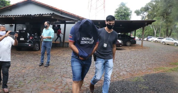 La Nación / Imputan a cinco policías por secuestro y extorsión a turistas brasileños