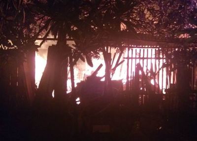 Incendio consumió una carpintería en Hernandarias - ABC en el Este - ABC Color