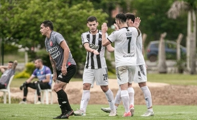 HOY / Libertad vence a River en primer amistoso de la era Garnero