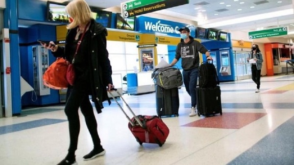 Estados Unidos impone cuarentena obligatoria a los pasajeros