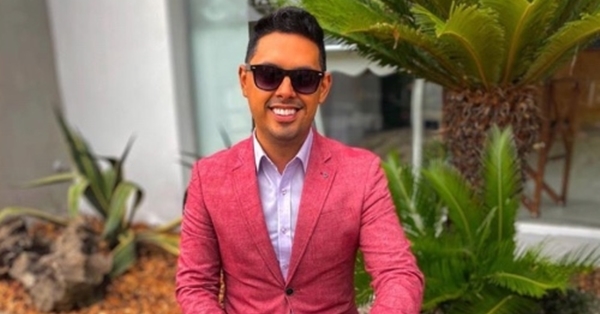 El cambio de look del periodista Ale López