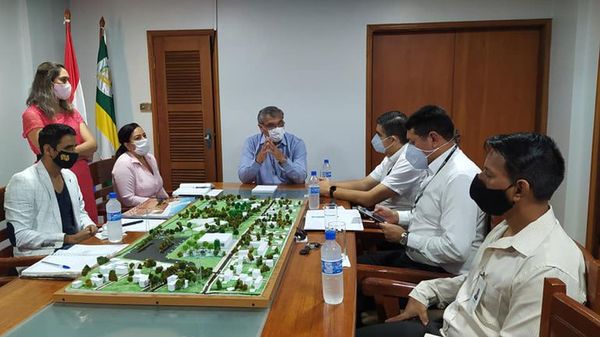 Presentan a Itaipú proyecto de nuevo auditorio en la UNE - ABC en el Este - ABC Color