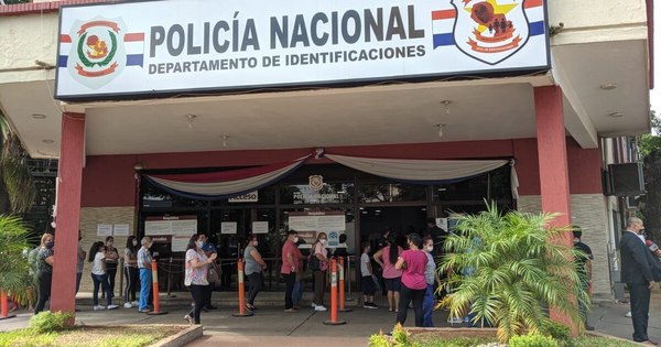 La Nación / Continúan las largas filas en Identificaciones para hacer trámites