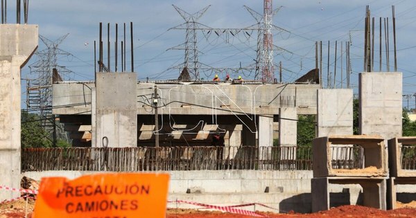 La Nación / Corredor botánico, hacia la Costanera: izaron 49 vigas del viaducto