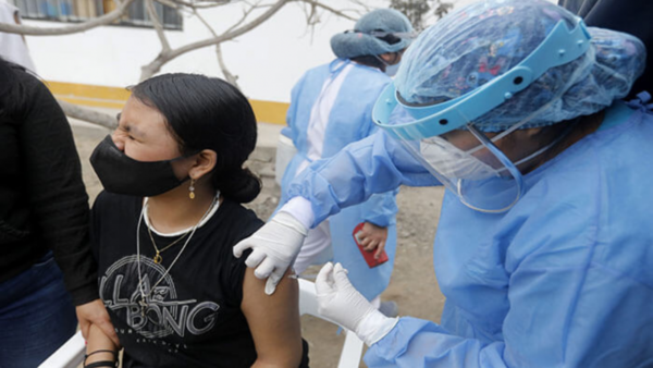 En Perú, la cobertura de vacunas en el país sigue siendo una incertidumbre