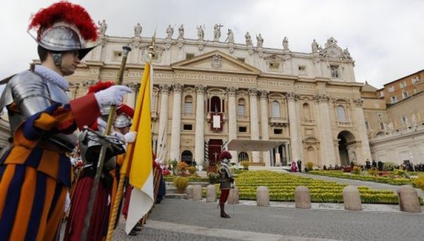 El Vaticano condena a casi nueve años de prisión al expresidente de su banco