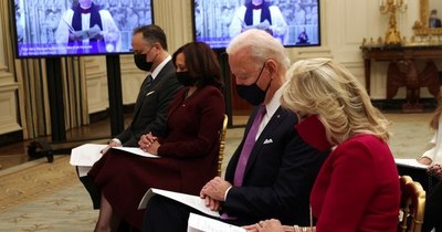 La Nación / Biden se apoya en su fe para unificar