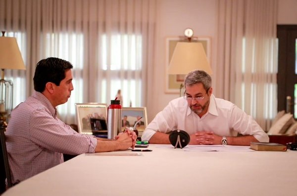 Los cambios en el gabinete resultaron un bumerán para Abdo Benítez