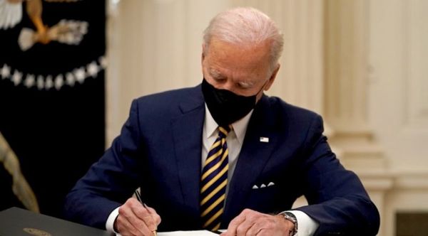 EEUU: Biden aprueba ampliar ayuda federal a familias ante la
