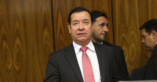 La Nación / Fiscal pide juicio oral contra Cuevas por enriquecimiento ilícito y declaración falsa