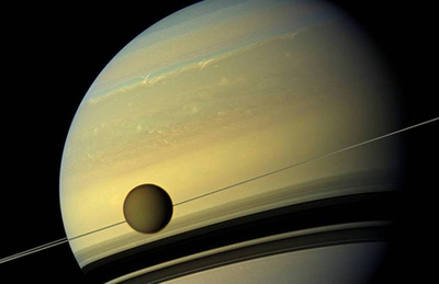 Titán, la luna más grande de Saturno, cuenta con un mar de 300 metros de profundidad. | OnLivePy