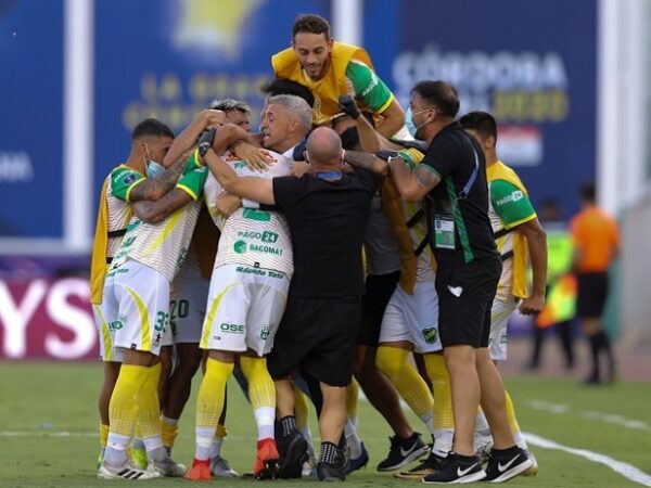 Defensa y Justicia se consagra en la Sudamericana