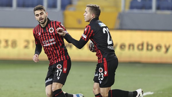 Samudio y Piris da Motta anotan en la Superliga de Turquía