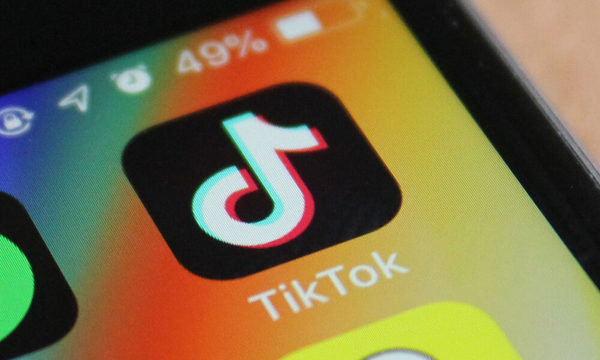 Italia bloquea TikTok tras la muerte de una niña de 10 años