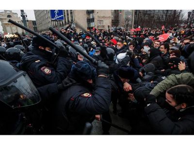 Al menos 2.500 detenidos en Rusia durante protestas