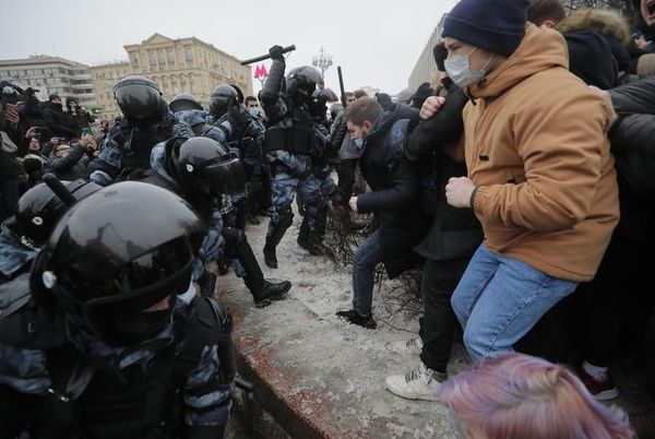 Arresto masivo en Rusia durante protesta opositora - Mundo - ABC Color