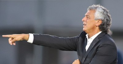 La Nación / Duro con los tuiteros
