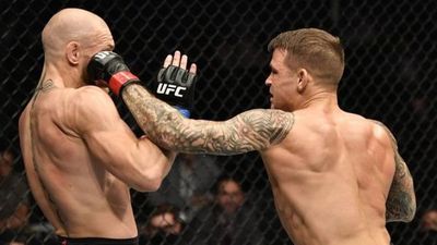 Dustin Poirier noquea a Conor McGregor en el segundo asalto en la UFC 257