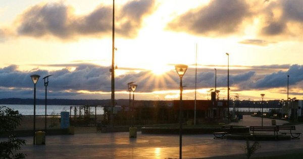 La Nación / Anuncian domingo caluroso y con ocasionales tormentas