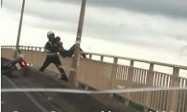 Motociclista salva a un joven que quiso lanzarse del Puente Remanso - Noticiero Paraguay