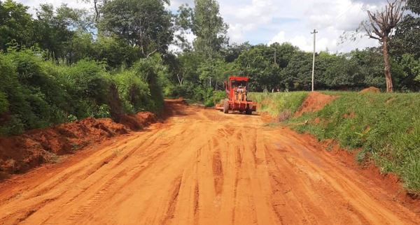 Guairá: Realizan mejoras de caminos en Itape Ñú - Noticiero Paraguay