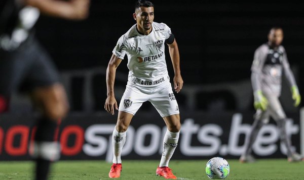 Junior Alonso, titular y capitán en la derrota de Mineiro ante Vasco