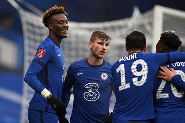 Un triplete de Abraham permite al Chelsea seguir en FA Cup - Fútbol - ABC Color