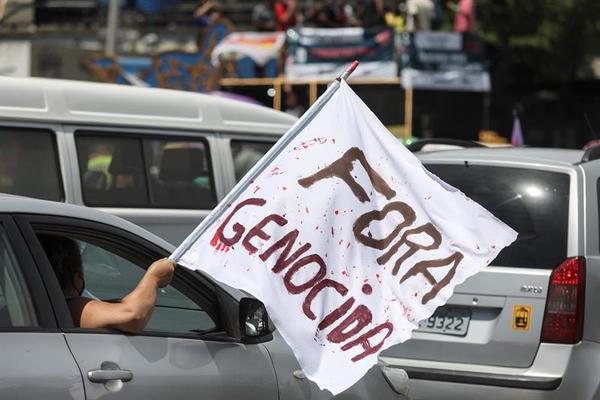Exigen destitución de Bolsonaro