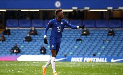 HOY / El Chelsea, con hat-trick de Abraham, derrota al Luton en Copa