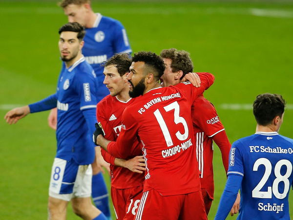 Bayern golea al Schalke y se distancia de su escolta