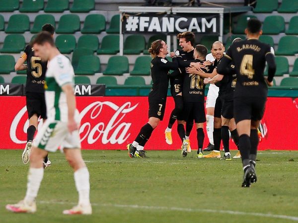 Barcelona prolonga su buena racha como visitante y hunde al Elche