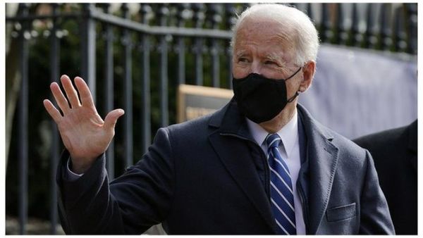 Biden acude a misa en iglesia cercana a la Casa Blanca