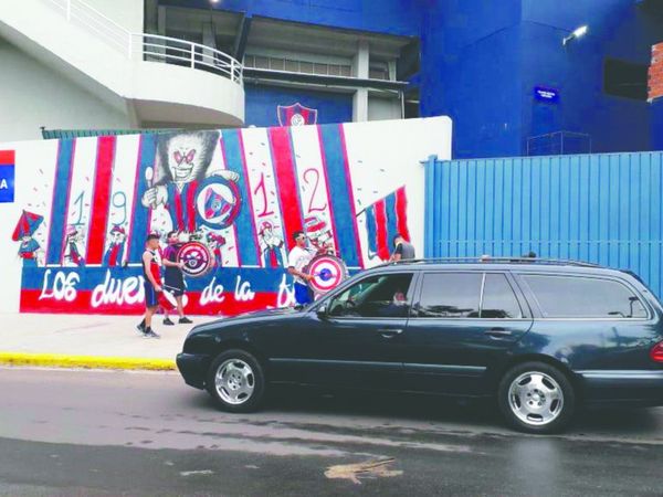El adiós a ña Rosalía fue al son de la murga
