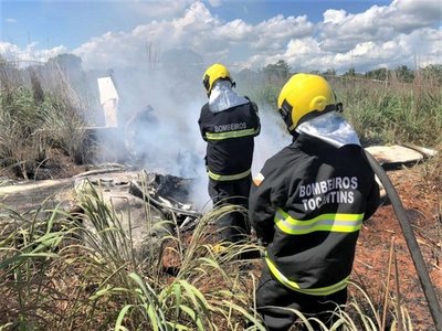 Presidente y cuatro futbolistas de club brasileño mueren en accidente aéreo