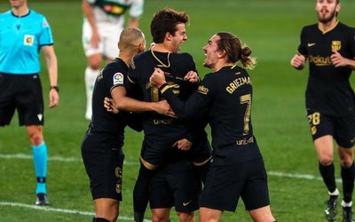 Barcelona gana a Elche y escala en LaLiga