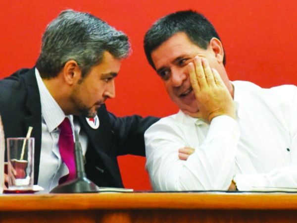 Escándalos debilitan a Añetete y cartismo posiciona sus fichas