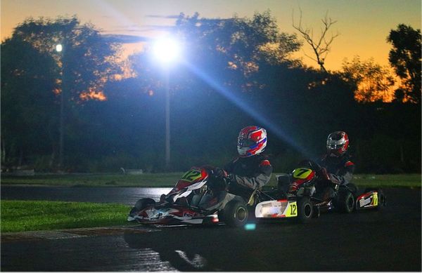 Encendidos en la pista - Automovilismo - ABC Color