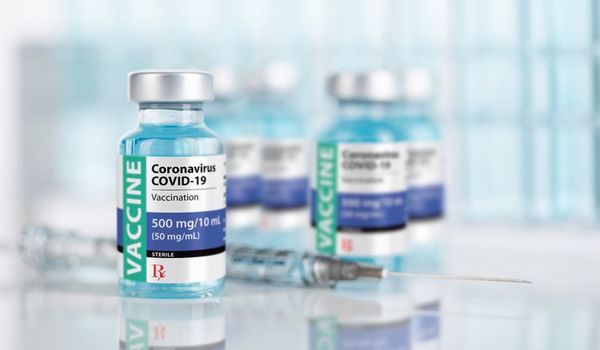 Unos 50.000 profesionales públicos de salud serán los primeros vacunados - Nacionales - ABC Color