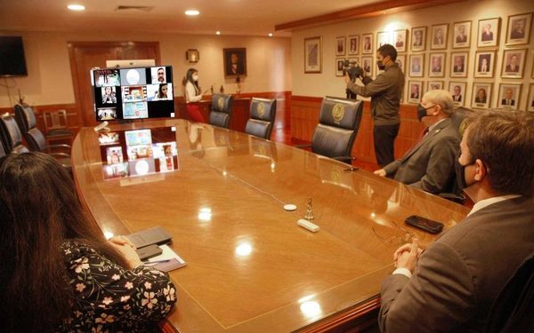 Ejecutivo y Corte se ponen de acuerdo para evaluación sobre lavado de dinero