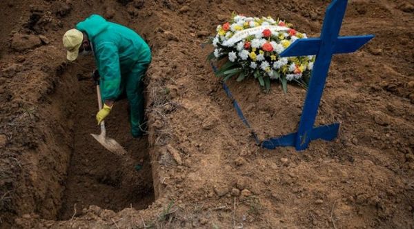 Brasil supera las 217.000 muertes por COVID-19 y alcanza mayor media de muertes en 5 meses
