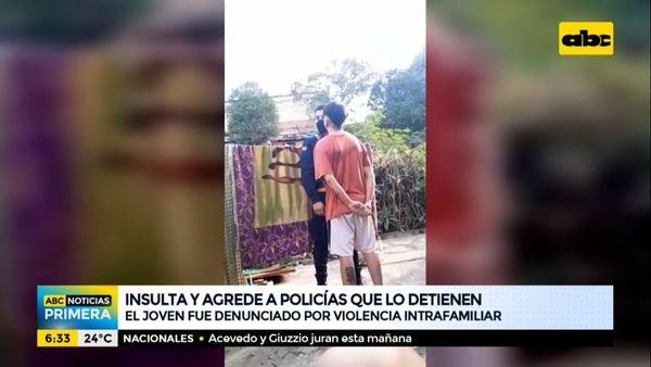 Un joven agrede e insulta a policías que lo detienen - ABC Noticias - ABC Color