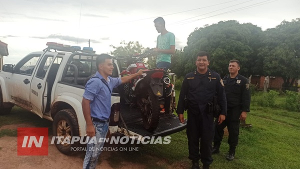 POLICÍAS DE SAN PEDRO DEL PARANÁ RECUPERAN UNA MOTOCICLETA HURTADA