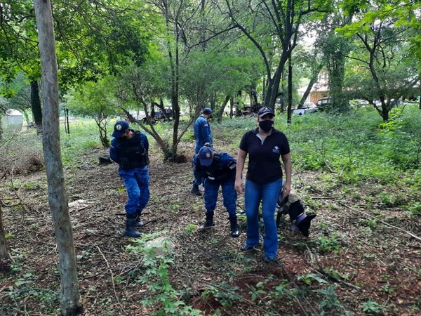 Crónica / Caso Dahiana: Buscan nuevas pistas en un patio baldío