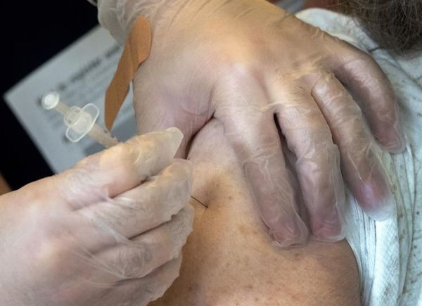 COVID-19: médico paraguayo resalta éxito de la vacunación en Inglaterra - Nacionales - ABC Color