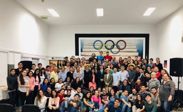HOY / Con la maleta llena de sueños, 102 jóvenes paraguayos van a estudiar un año en Taiwán