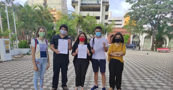 La Nación / Exigen que se deroguen artículos que condicionan el acceso al arancel cero en universidades públicas