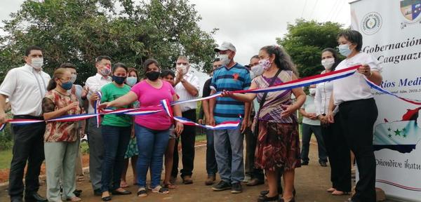 Gobernador del Caaguazú inauguró empedrados en Coronel Oviedo – Prensa 5
