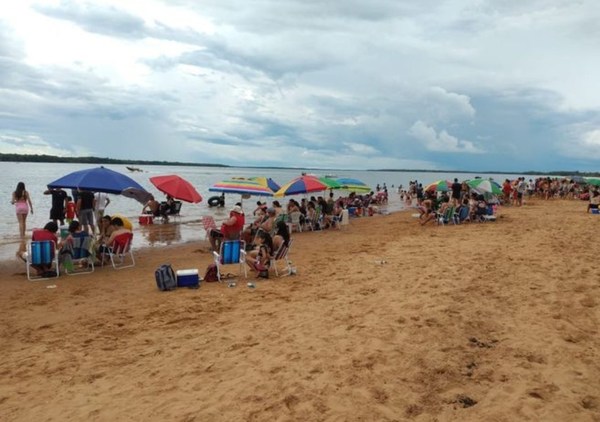 Cero protocolo sanitario en playa ayolense