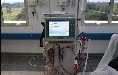 Dos nuevas máquinas para hemodiálisis en Hospital de Clínicas