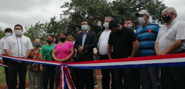 GOBERNACIÓN INAUGURA EMPEDRADOS EN LA CIUDAD